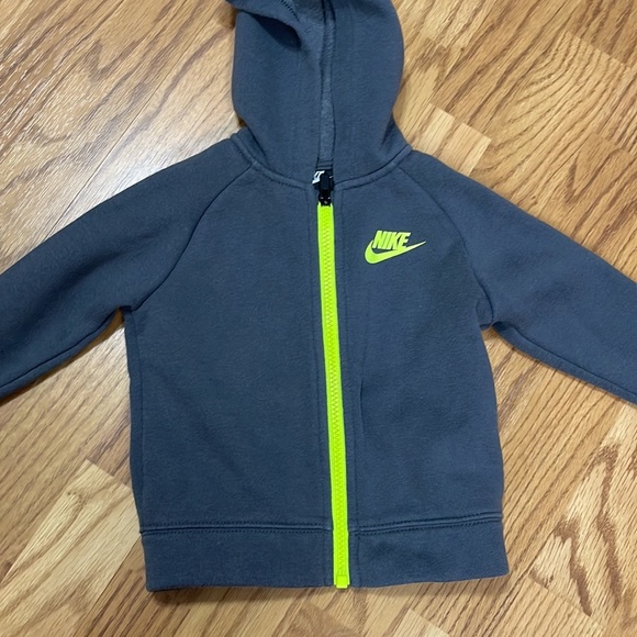 Nike jacket - Picture 4 of 5